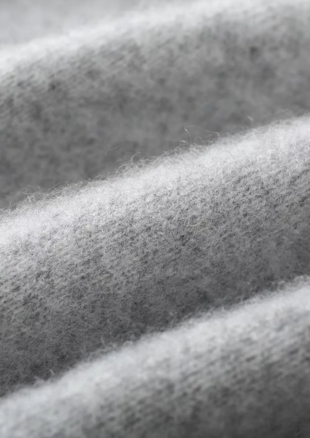 PURE EXTRA-FINE MERINO WOOL V-NECK CARDIGAN