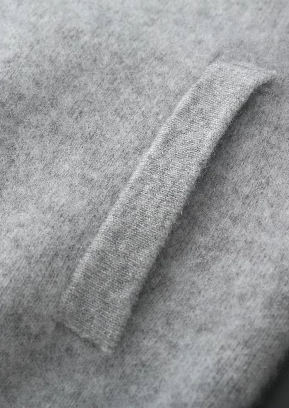 PURE EXTRA-FINE MERINO WOOL V-NECK CARDIGAN