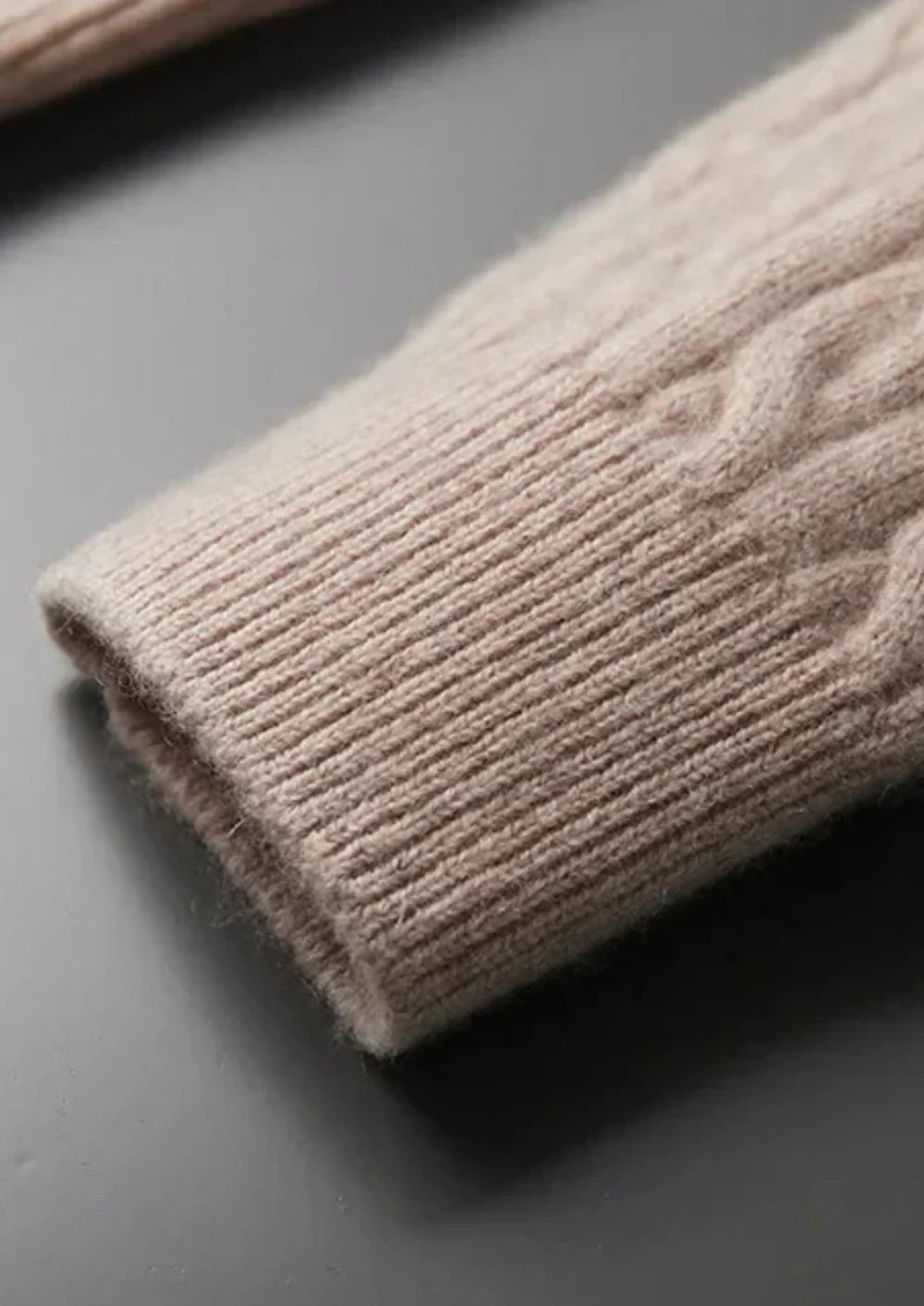 PURE EXTRA-FINE MERINO WOOL CABLE HALF ZIP