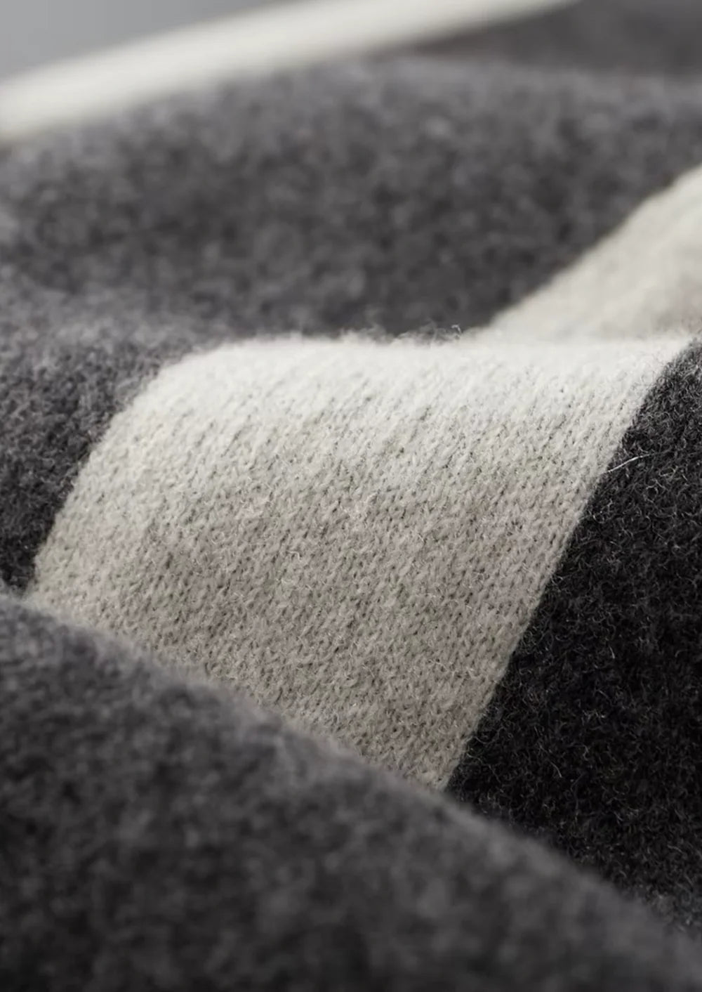 PURE EXTRA-FINE MERINO WOOL WIDE LEISURE TROUSERS