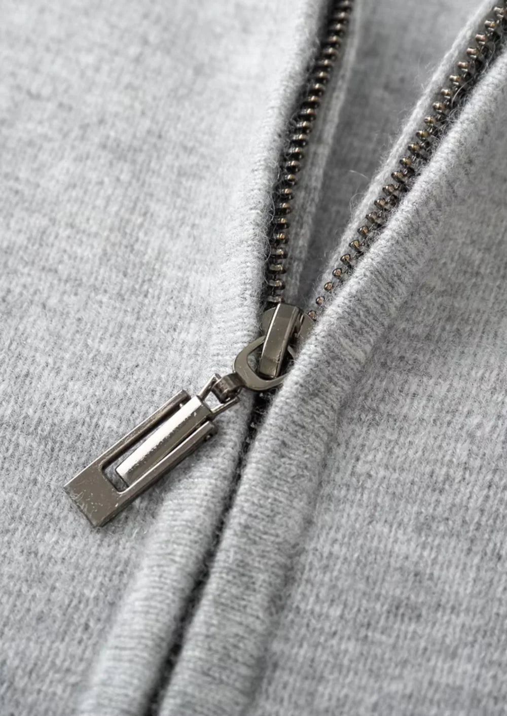 PURE EXTRA-FINE MERINO WOOL ZIPPER HOODIE