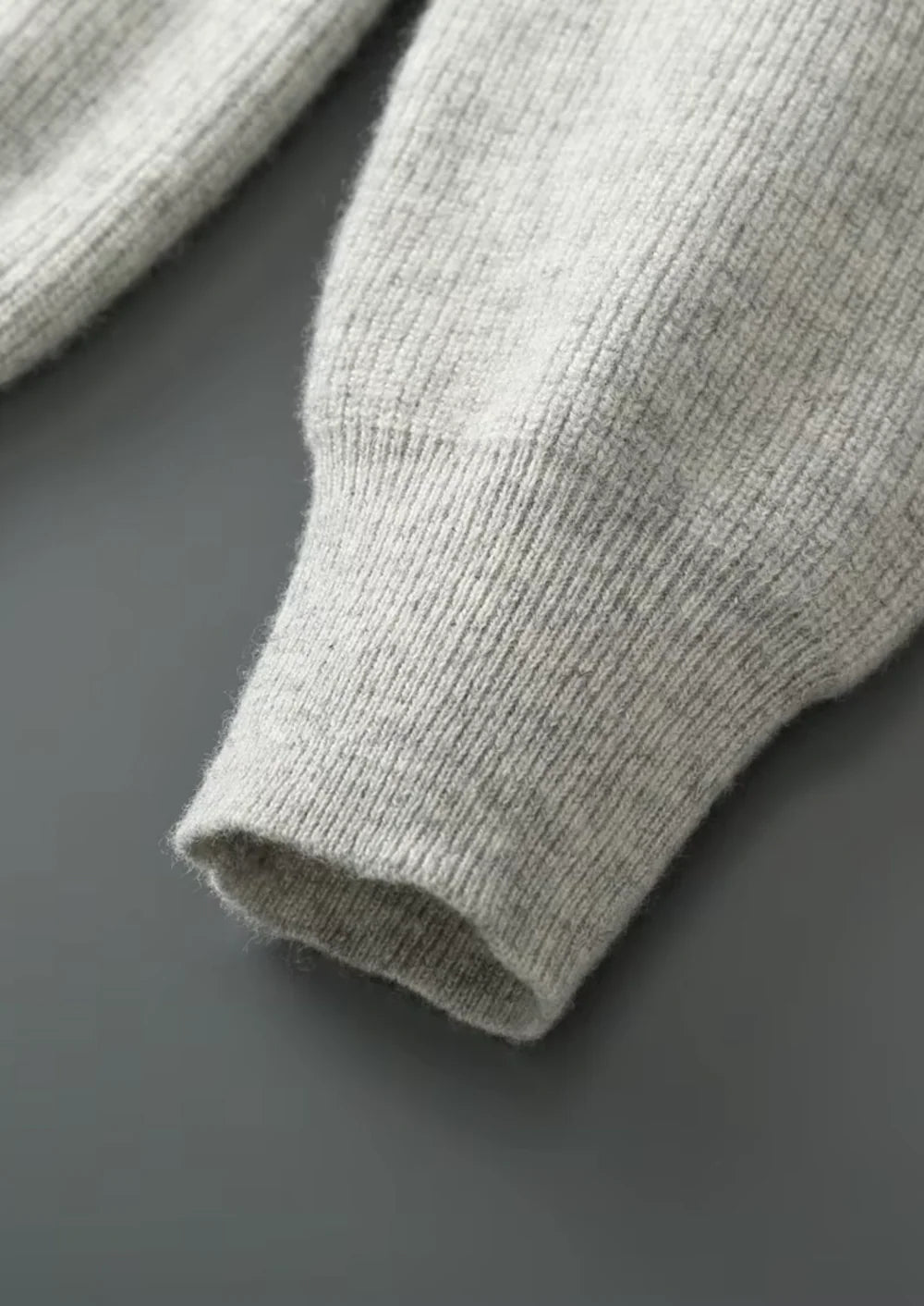 PURE EXTRA-FINE MERINO WOOL RIBBED ZIP HOODIE