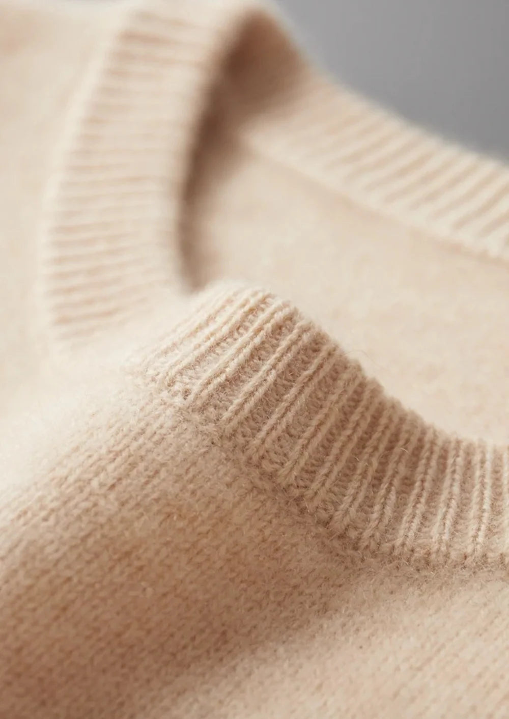 PURE EXTRA-FINE MERINO WOOL CLASSIC CREWNEC