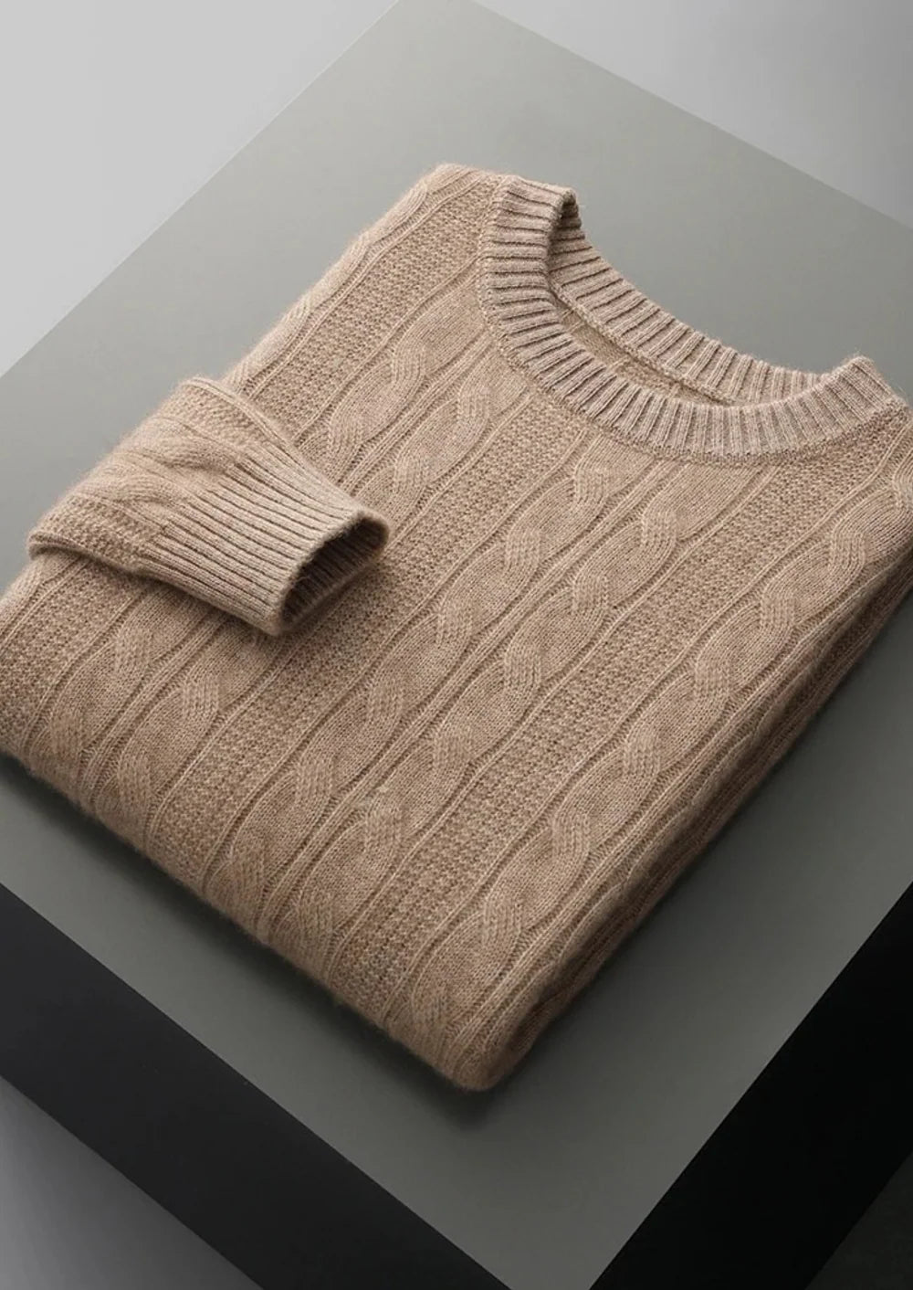 PURE EXTRA-FINE MERINO WOOL CABLE CREWNECK