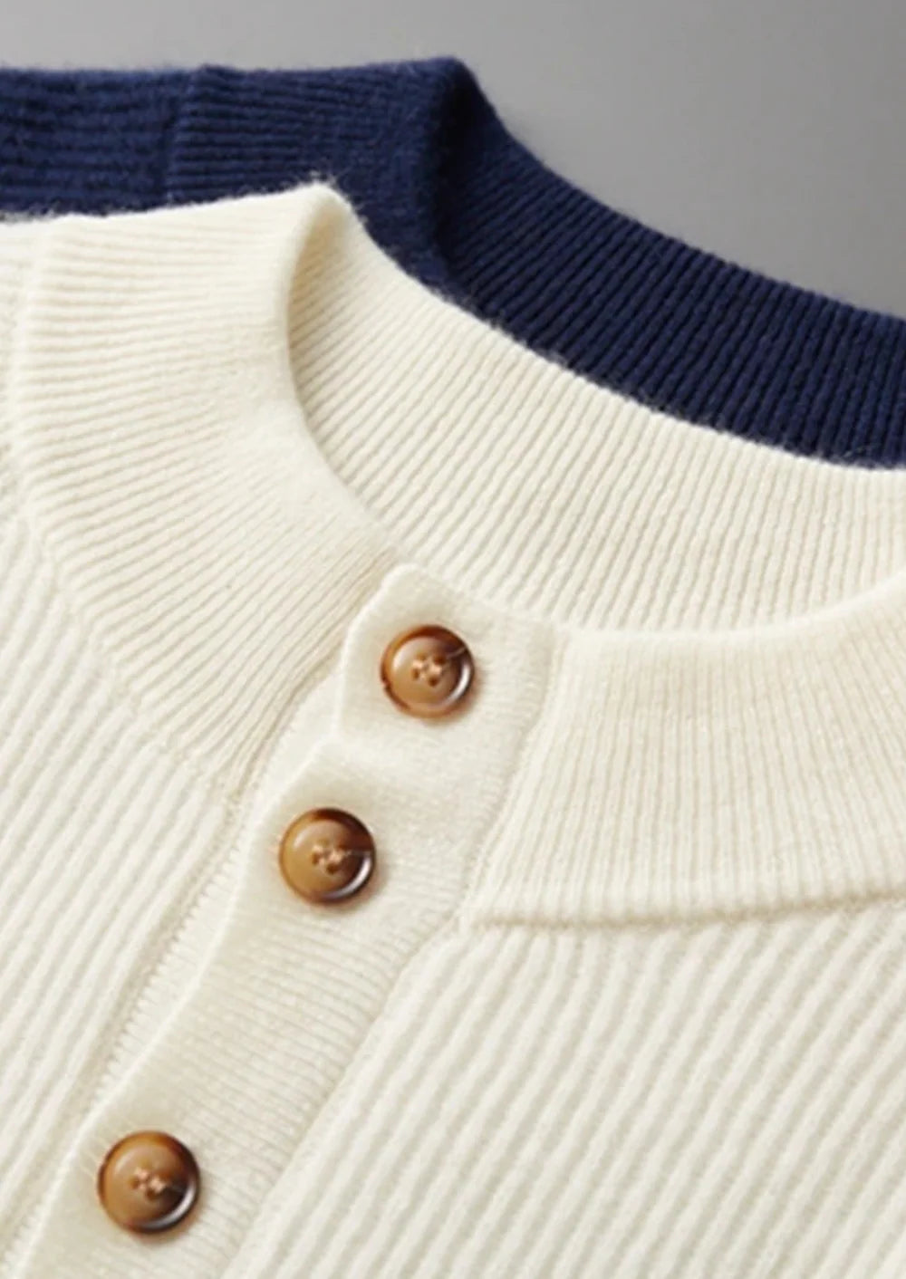 PREMIUM CASHMERE BUTTON SWEATER