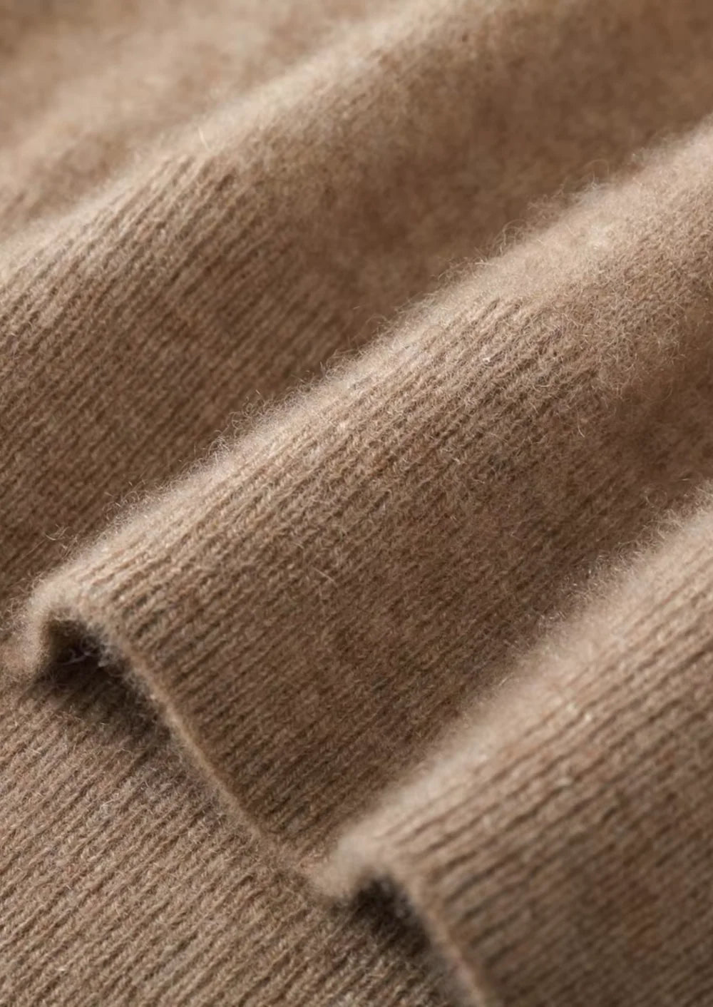 PURE EXTRA-FINE MERINO WOOL V-NECK VEST