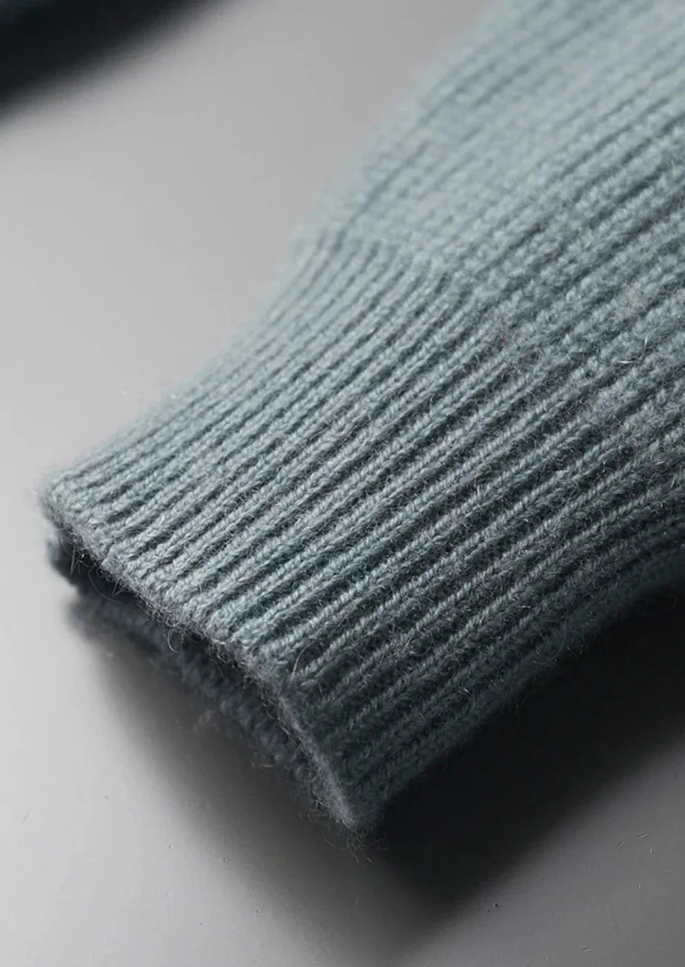 PREMIUM CASHMERE RIBBED VEST