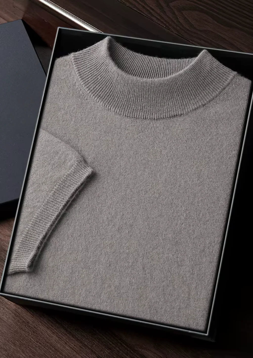 MIUM CASHMERE MOCK NECK T-SHIRT