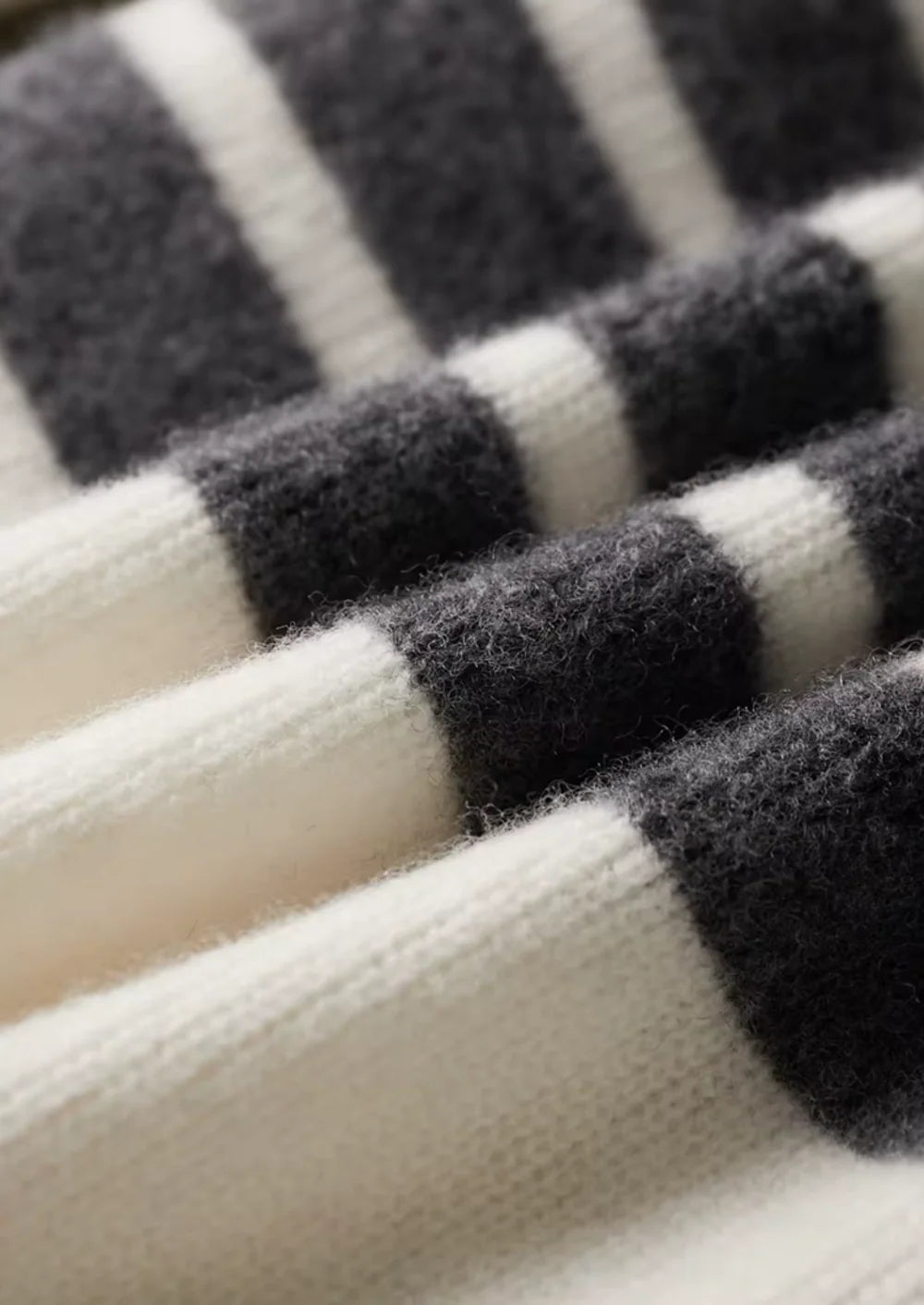 PURE EXTRA-FINE MERINO WOOL DAMIEN SET