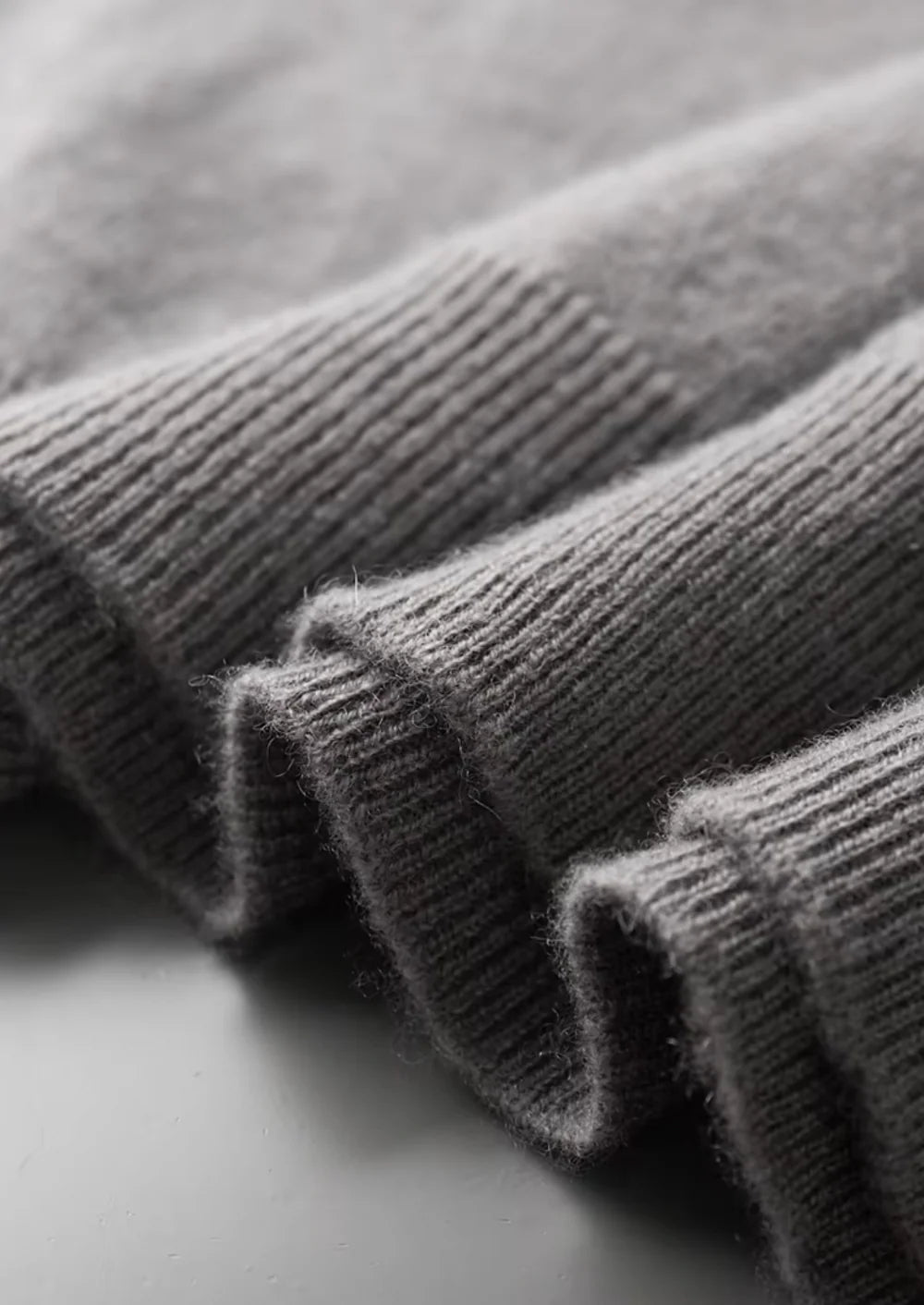 MIUM CASHMERE MOCK NECK T-SHIRT