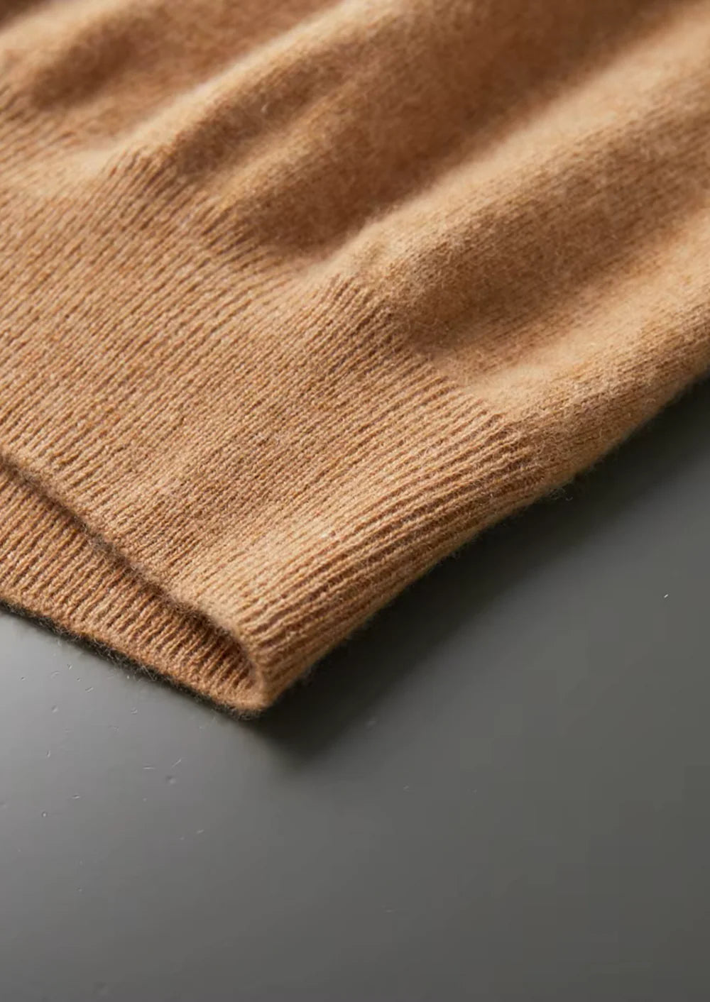 MIUM CASHMERE MOCK NECK T-SHIRT