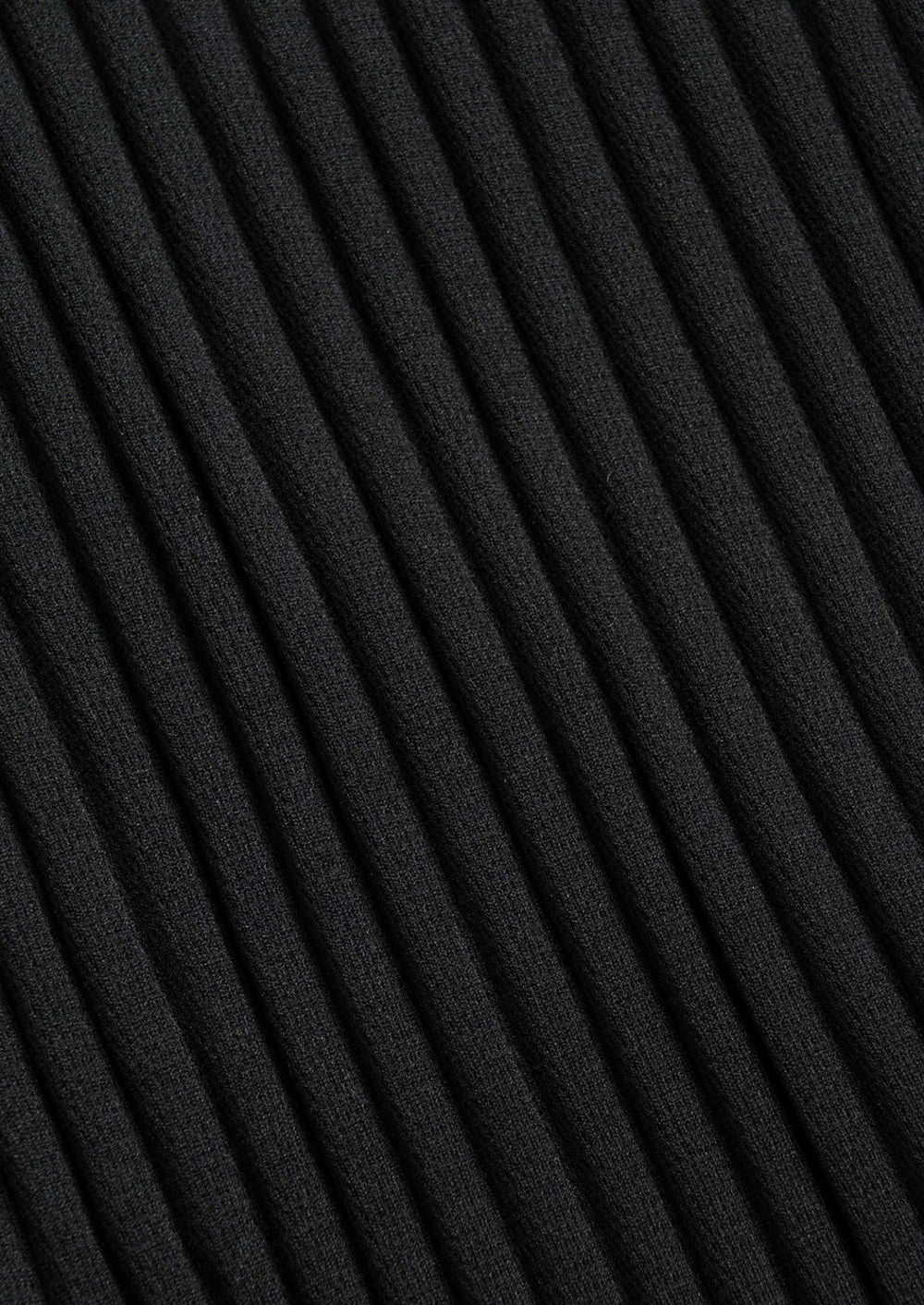 BLACK PLEATED SUMMER SET