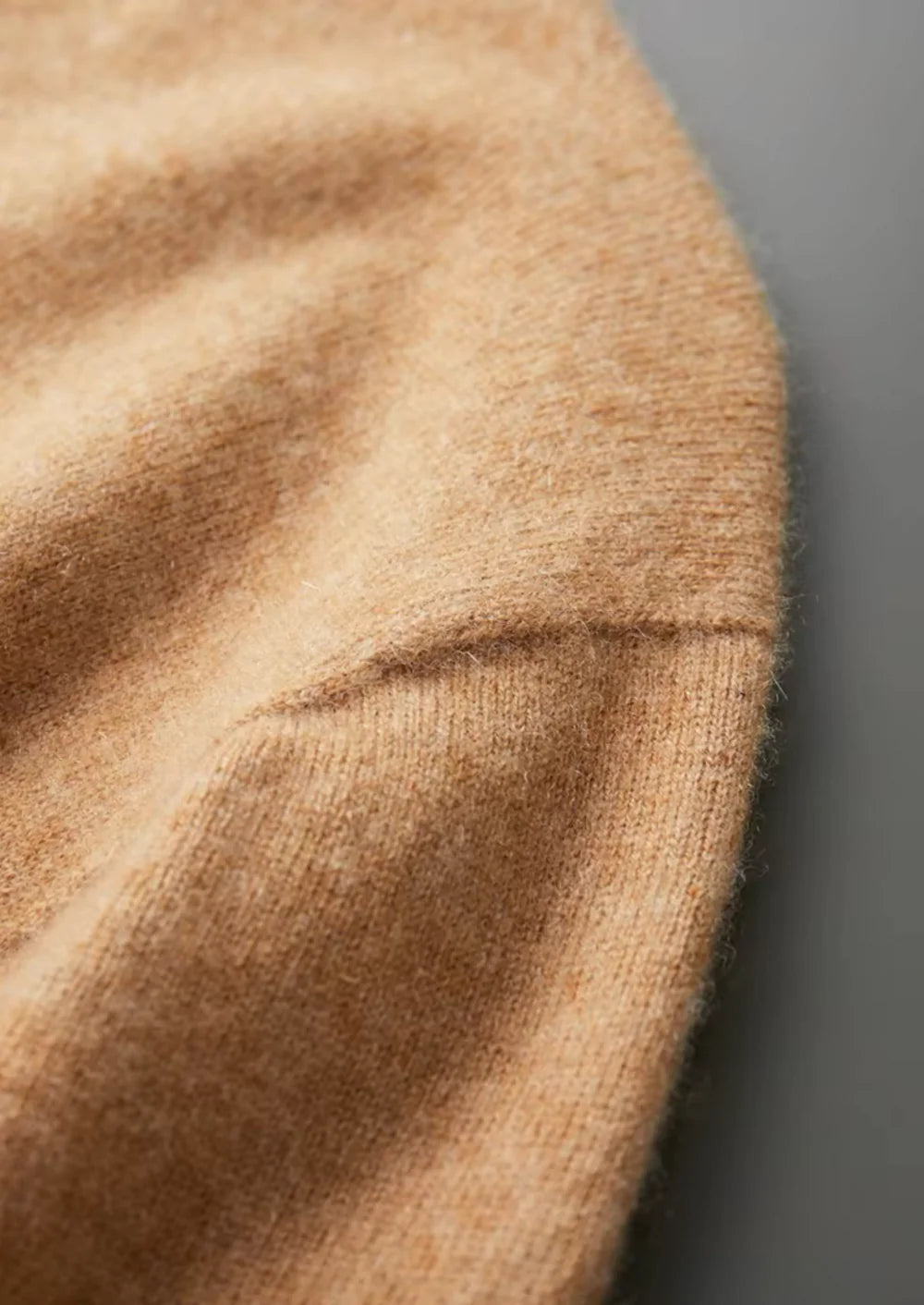 MIUM CASHMERE MOCK NECK T-SHIRT