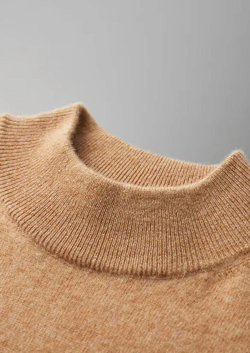 MIUM CASHMERE MOCK NECK T-SHIRT