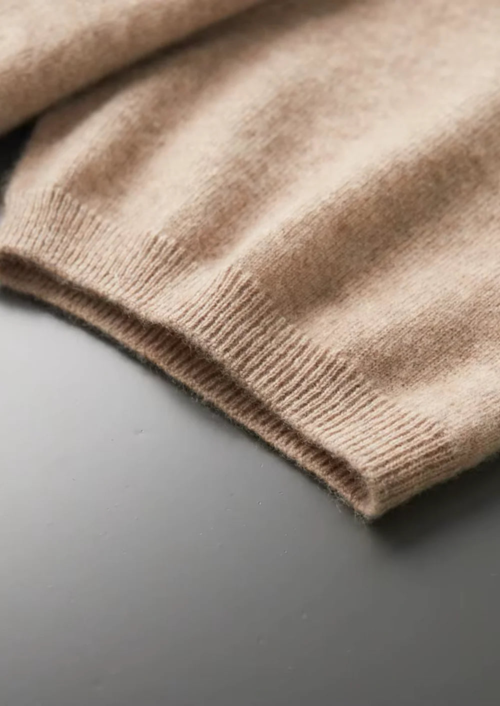 MIUM CASHMERE MOCK NECK T-SHIRT