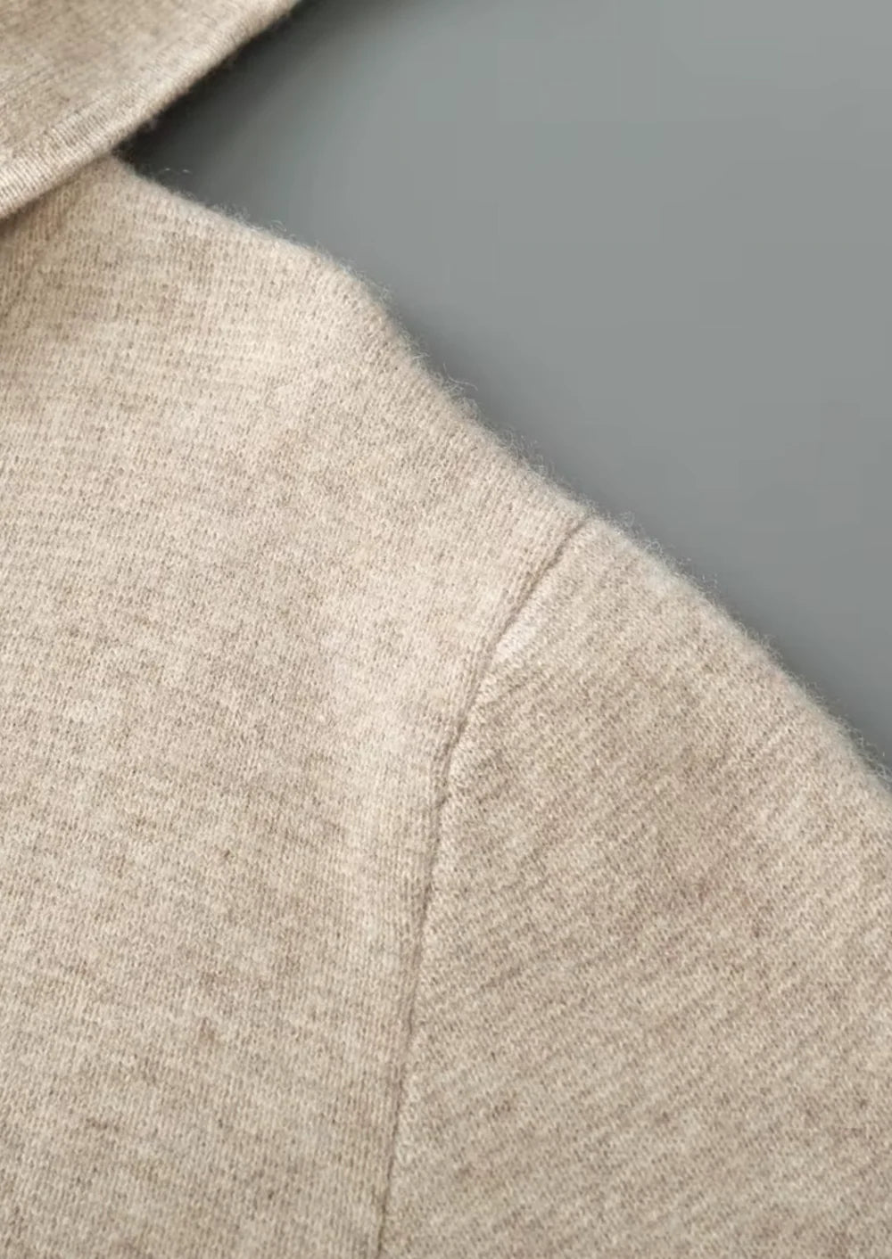 ZUIVERE EXTRA-FIJNE MERINO WOL RITS HOODIE