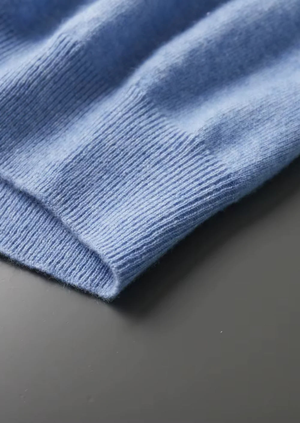 PREMIUM CASHMERE KLASSIEK T-SHIRT MET RONDE HALS